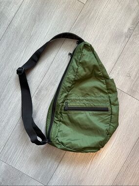 L.L. BEAN AmeriBag Healthy Back Bag Olive Green Sling Crossbody Bag Vintage!